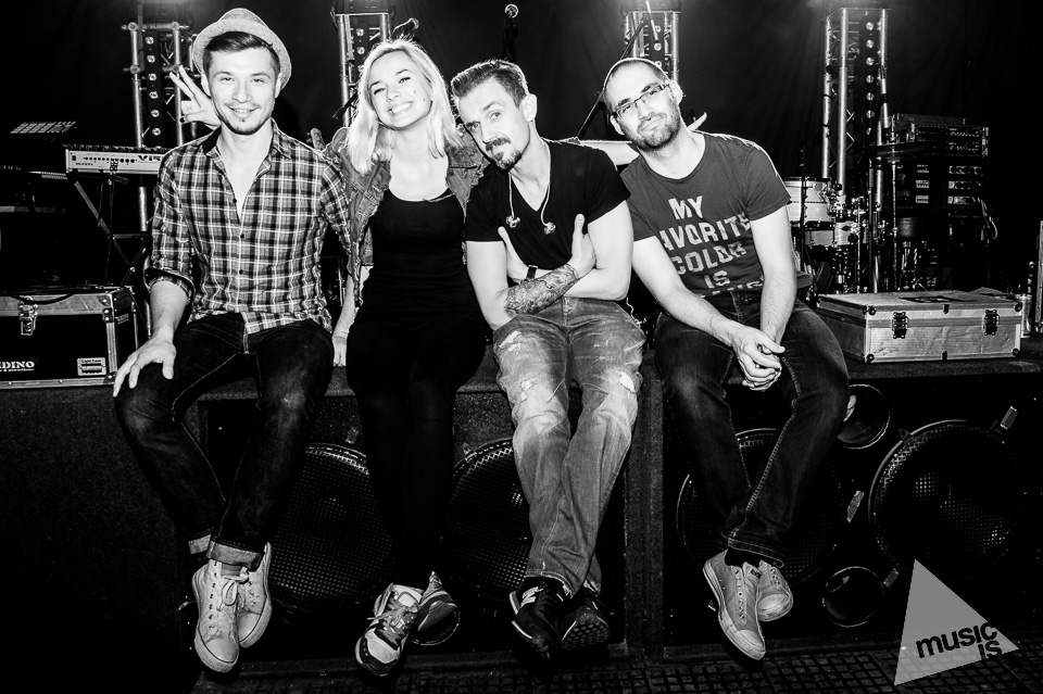 20141009-Radek-Zawadzki-Natalia-Nykiel-backstage-22.jpg