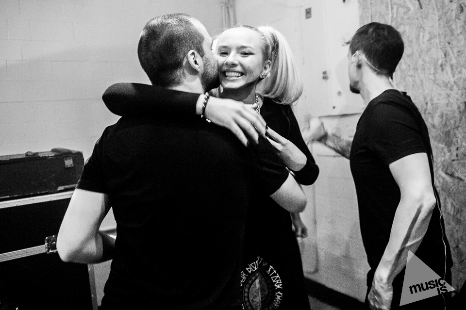 20141009-Radek-Zawadzki-Natalia-Nykiel-backstage-59.jpg