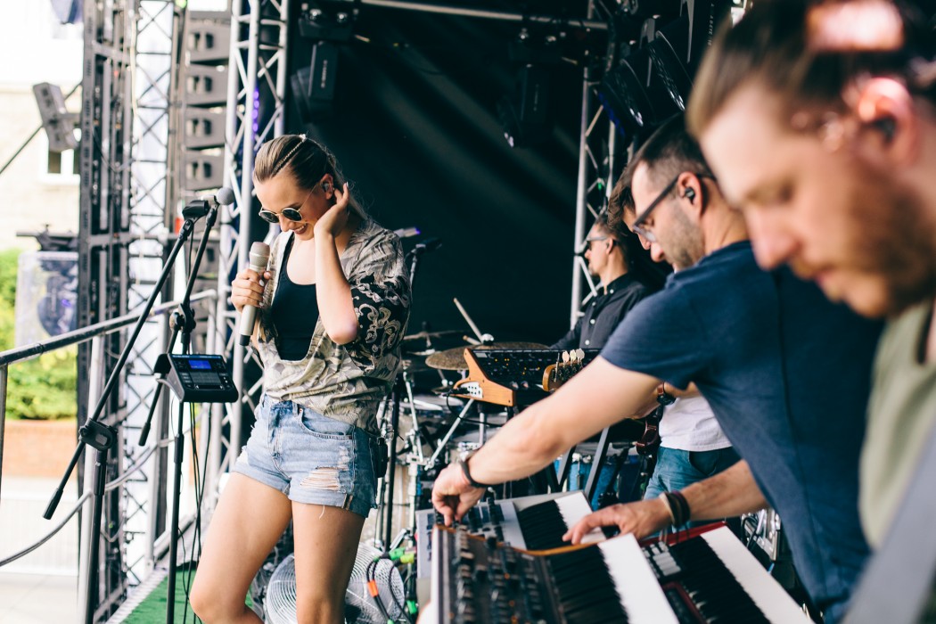 Red_Bull_Tour_Bus_Natalia_Nykiel_Gliwice_fot._Pawel_Zanio-11-e1496997997100.jpg