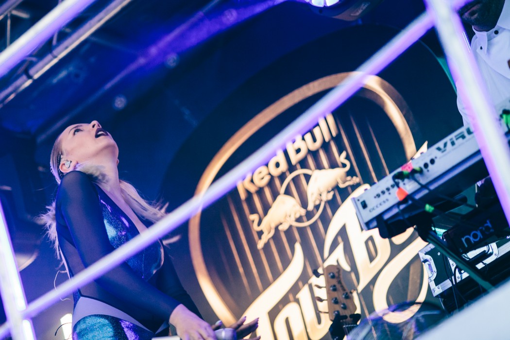 Red_Bull_Tour_Bus_Natalia_Nykiel_Gliwice_fot._Pawel_Zanio-50-e1496998094208.jpg