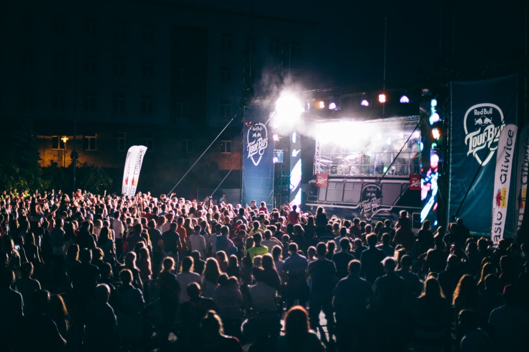 Red_Bull_Tour_Bus_Natalia_Nykiel_Gliwice_fot._Pawel_Zanio-84-e1496998574308.jpg
