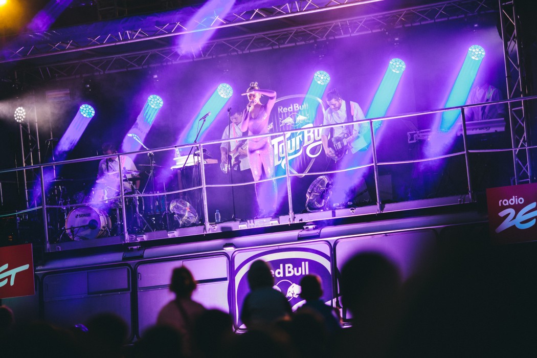Red_Bull_Tour_Bus_Rzeszow_fot._Pawel_Zanio-70-e1497433810510.jpg