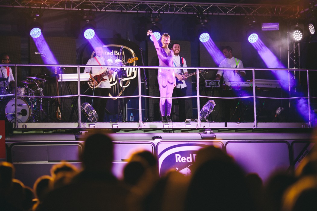 Red_Bull_Tour_Bus_Rzeszow_fot._Pawel_Zanio-80-e1497433926950.jpg