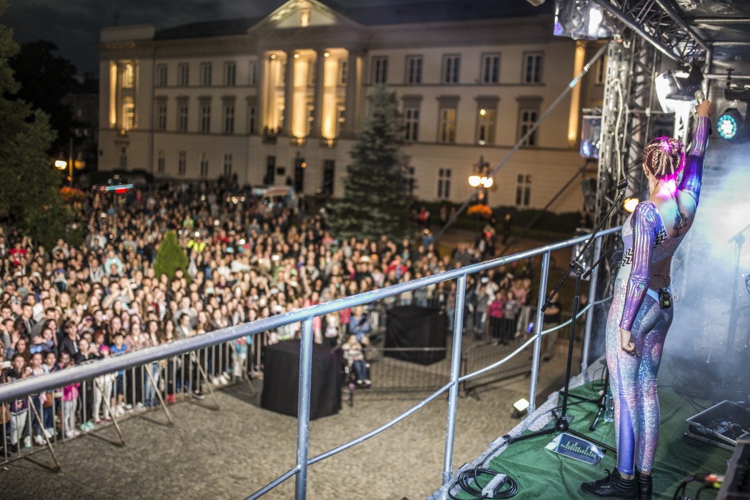 TourBus_NataliaNykiel_fotKin_010-e1497618521292.jpg